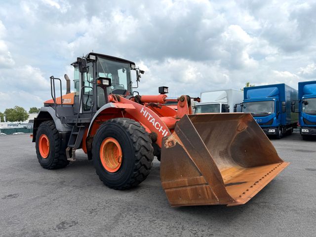 Hitachi ZW220 / Klima / Deutsche Maschine